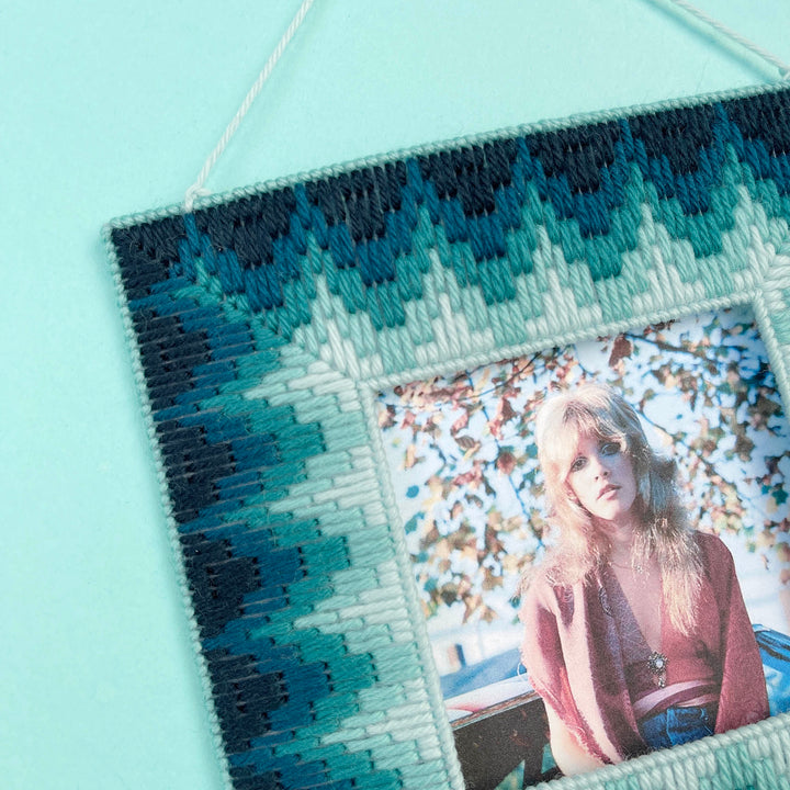 Scalloped Photo Frame Digital Pattern