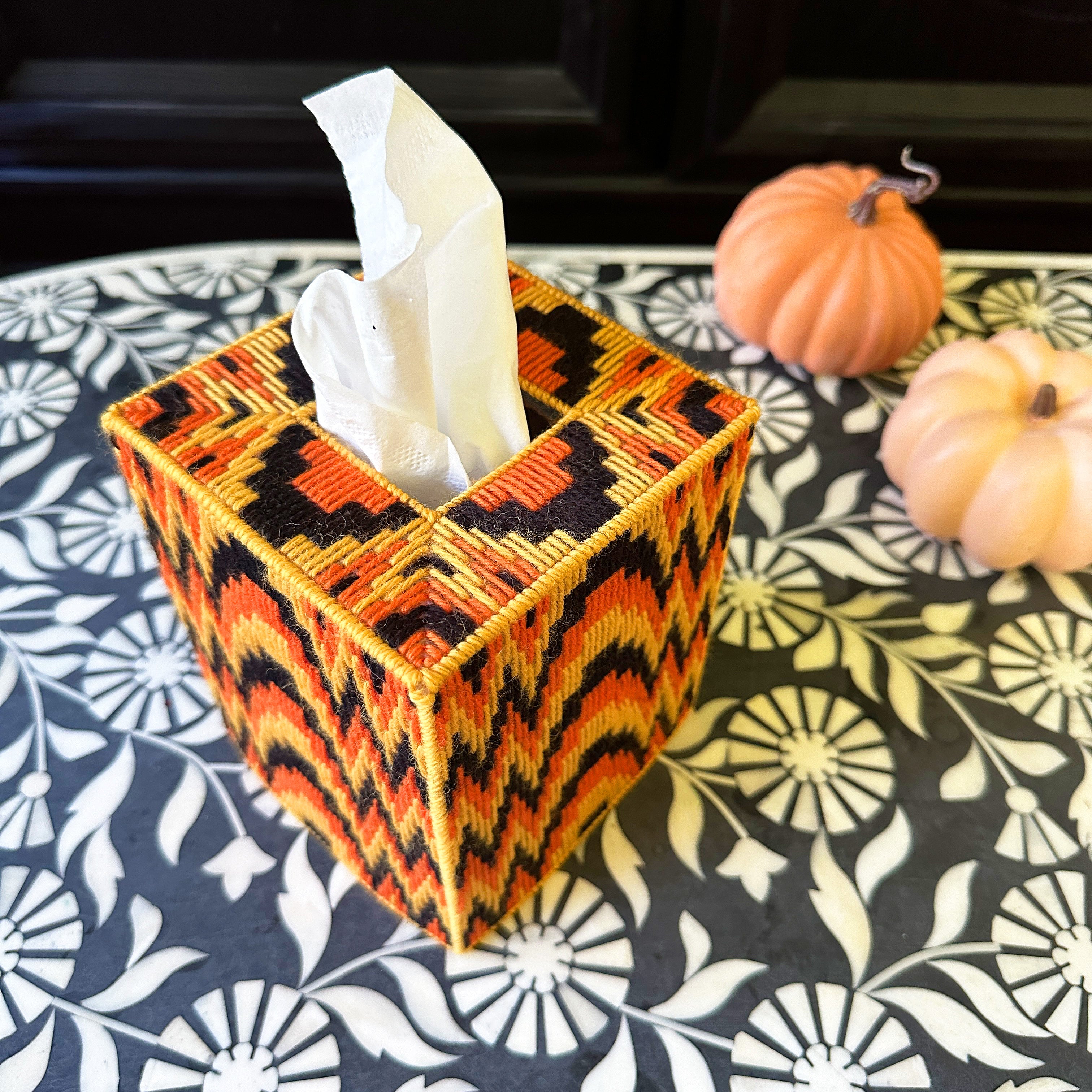 Black Magic Tissue Box Digital Pattern – Hello Bargello