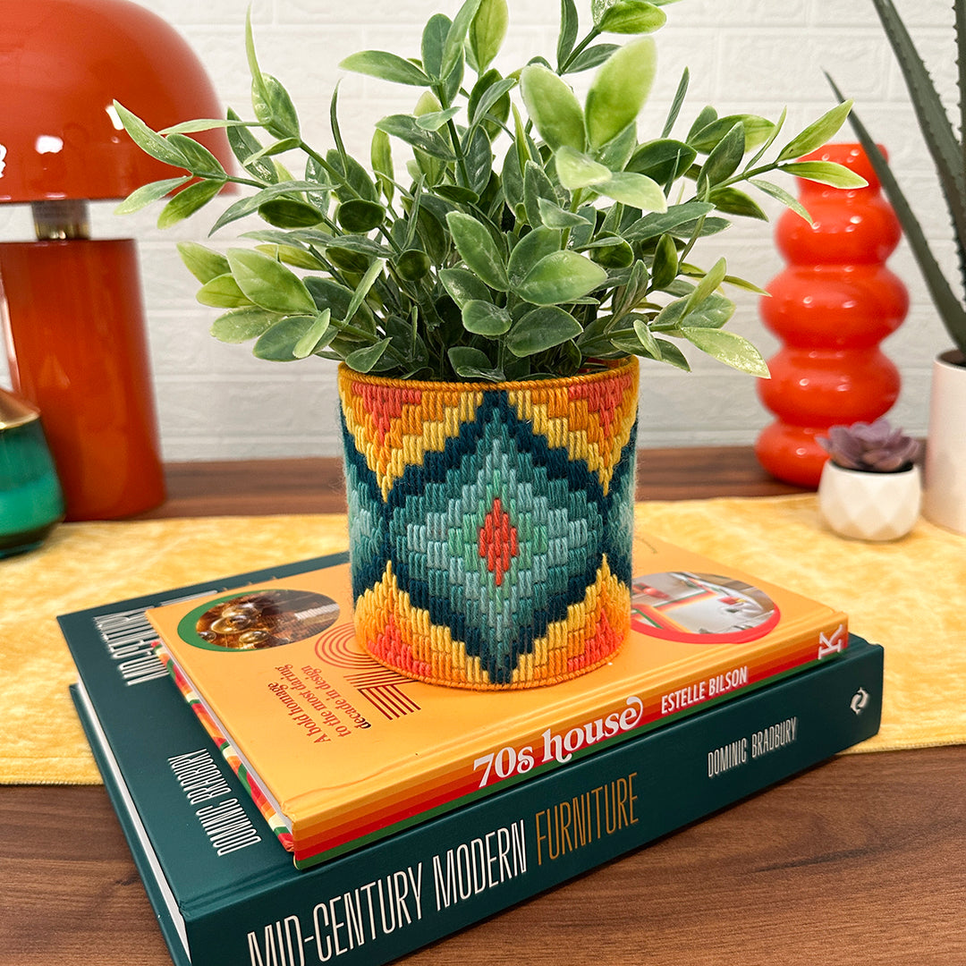 Stevie Vase Cozy