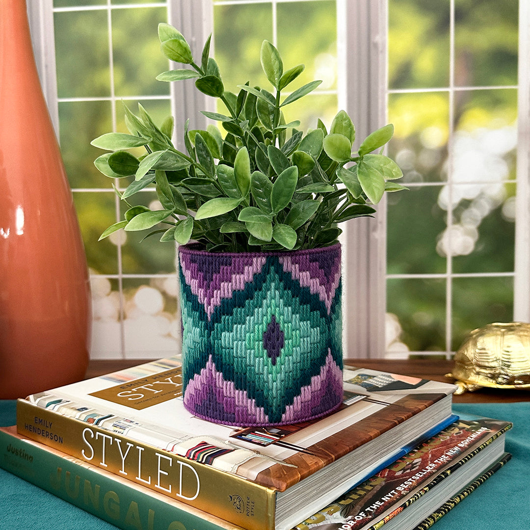 Stevie Vase Cozy