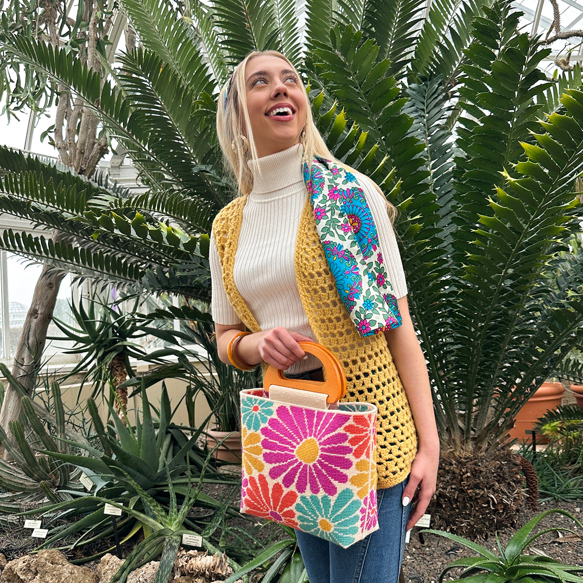 Dreamweaver Tote: Daisy – Hello Bargello