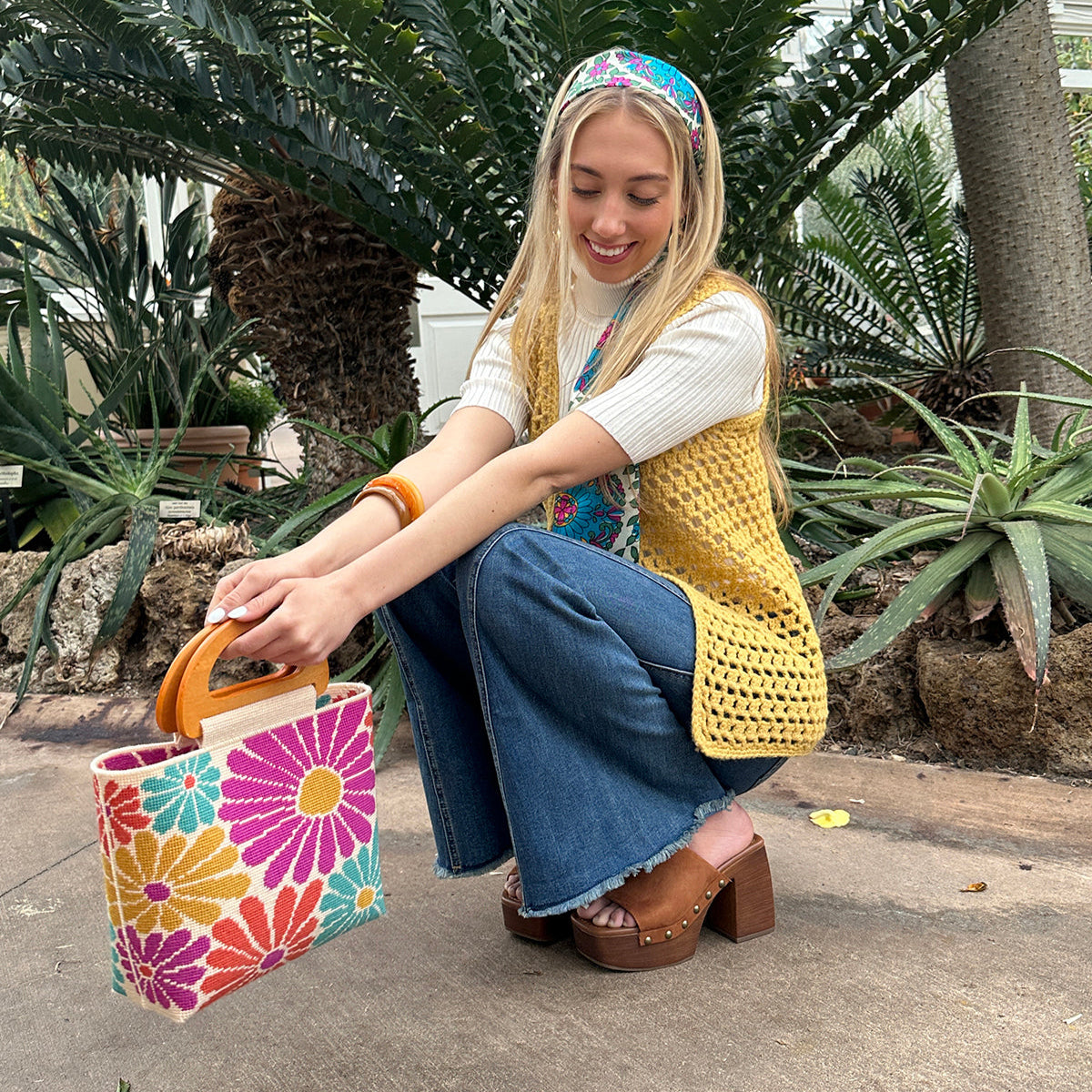 Dreamweaver Tote: Daisy – Hello Bargello