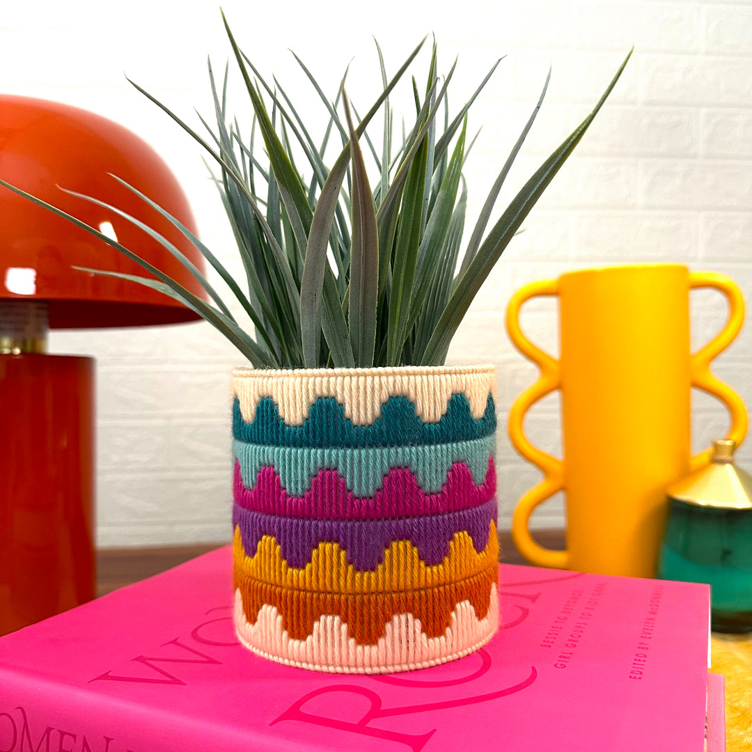 Waves Vase Cozy