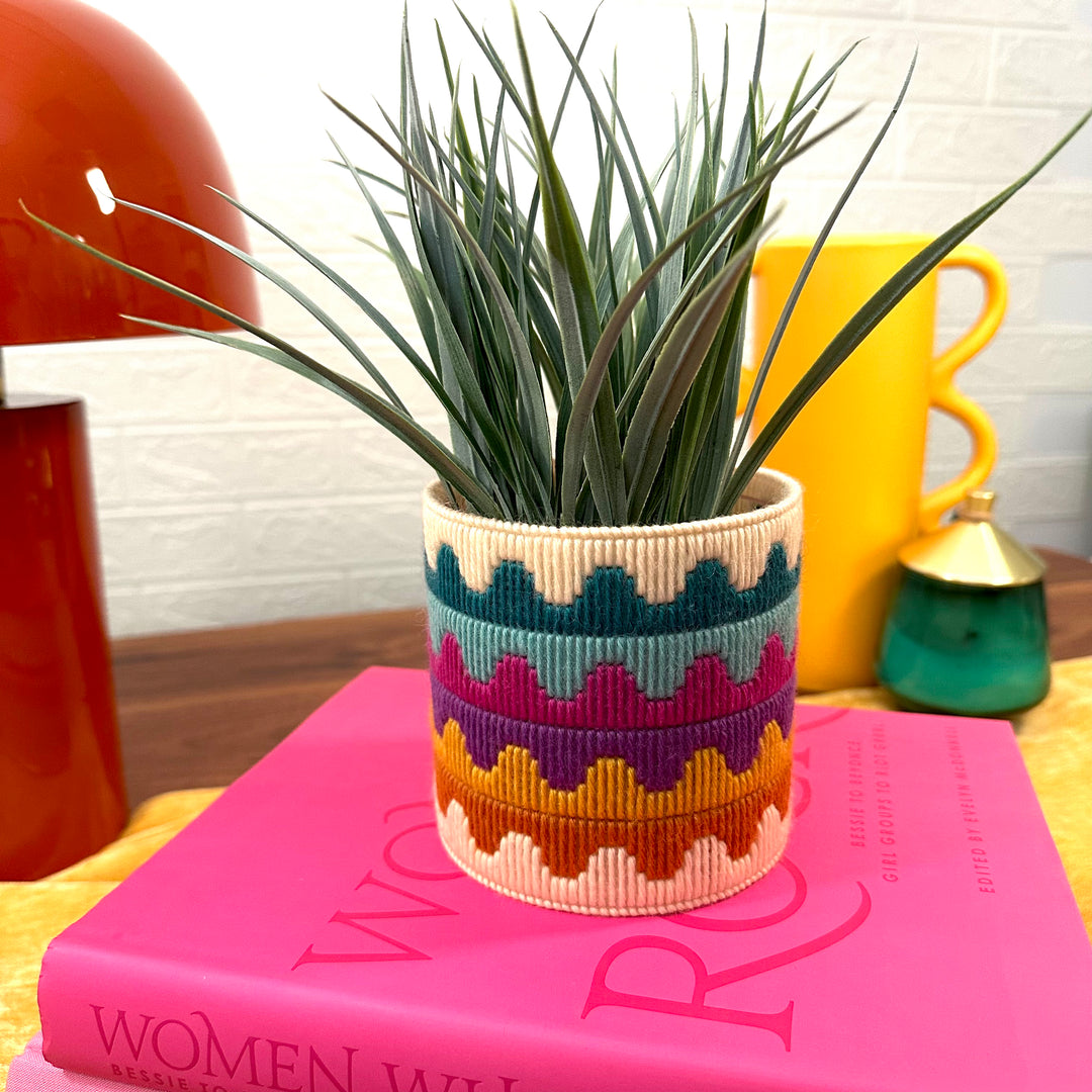 Waves Vase Cozy