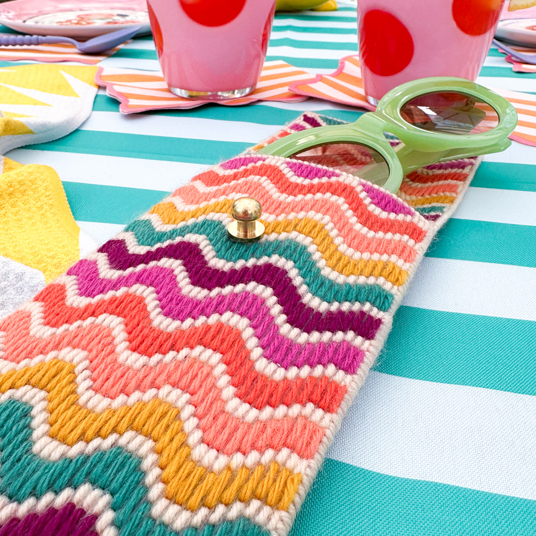 Sunny Waves Flap-Top Case