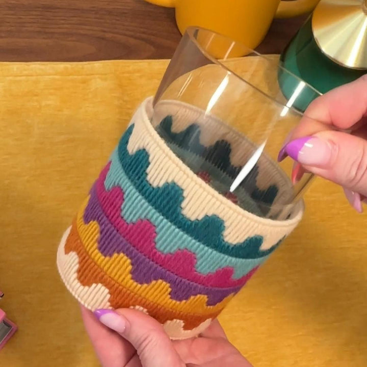 Waves Vase Cozy