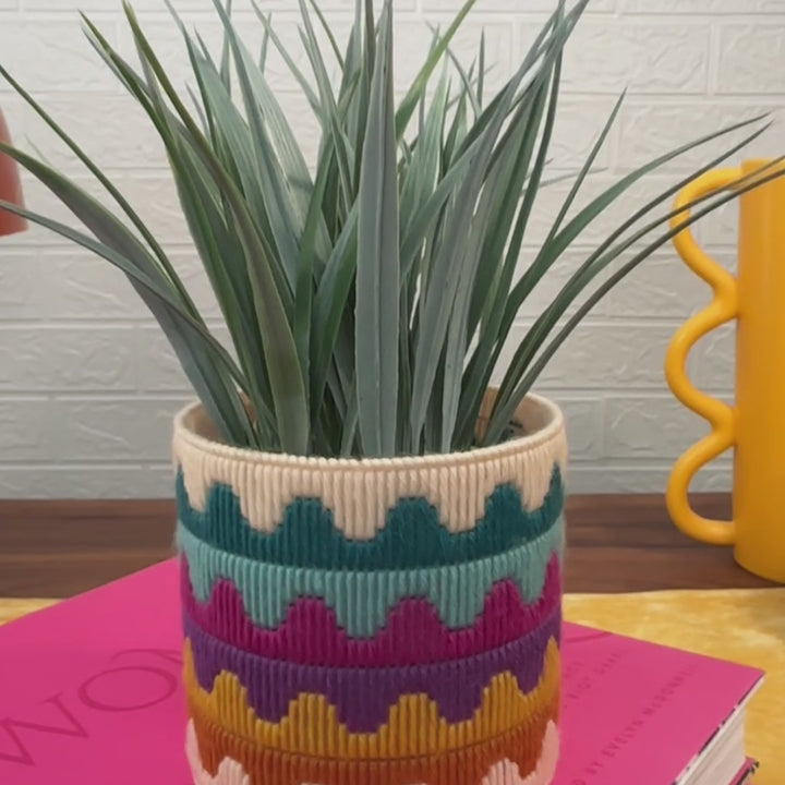 Waves Vase Cozy