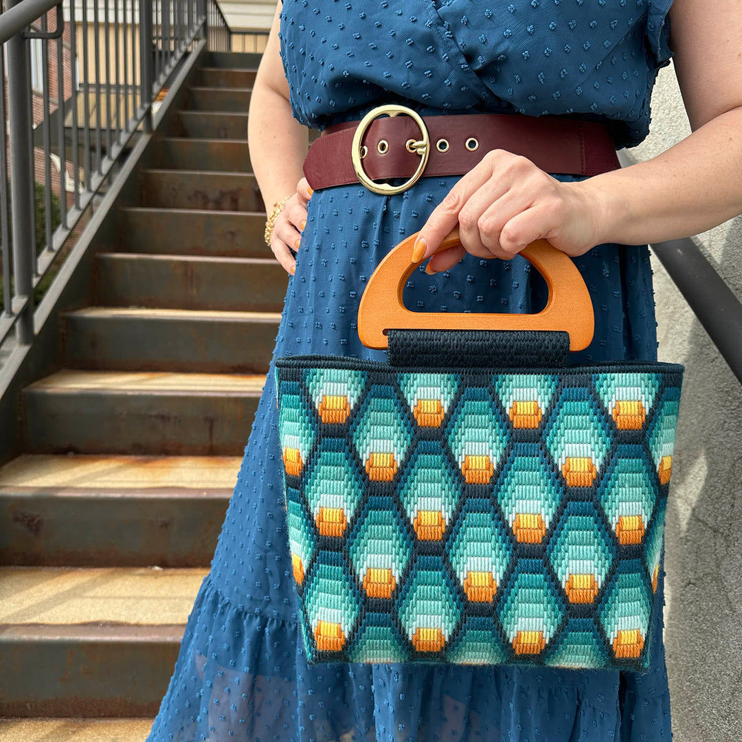 Dreamweaver Tote: Hexagon – Hello Bargello - Main Image