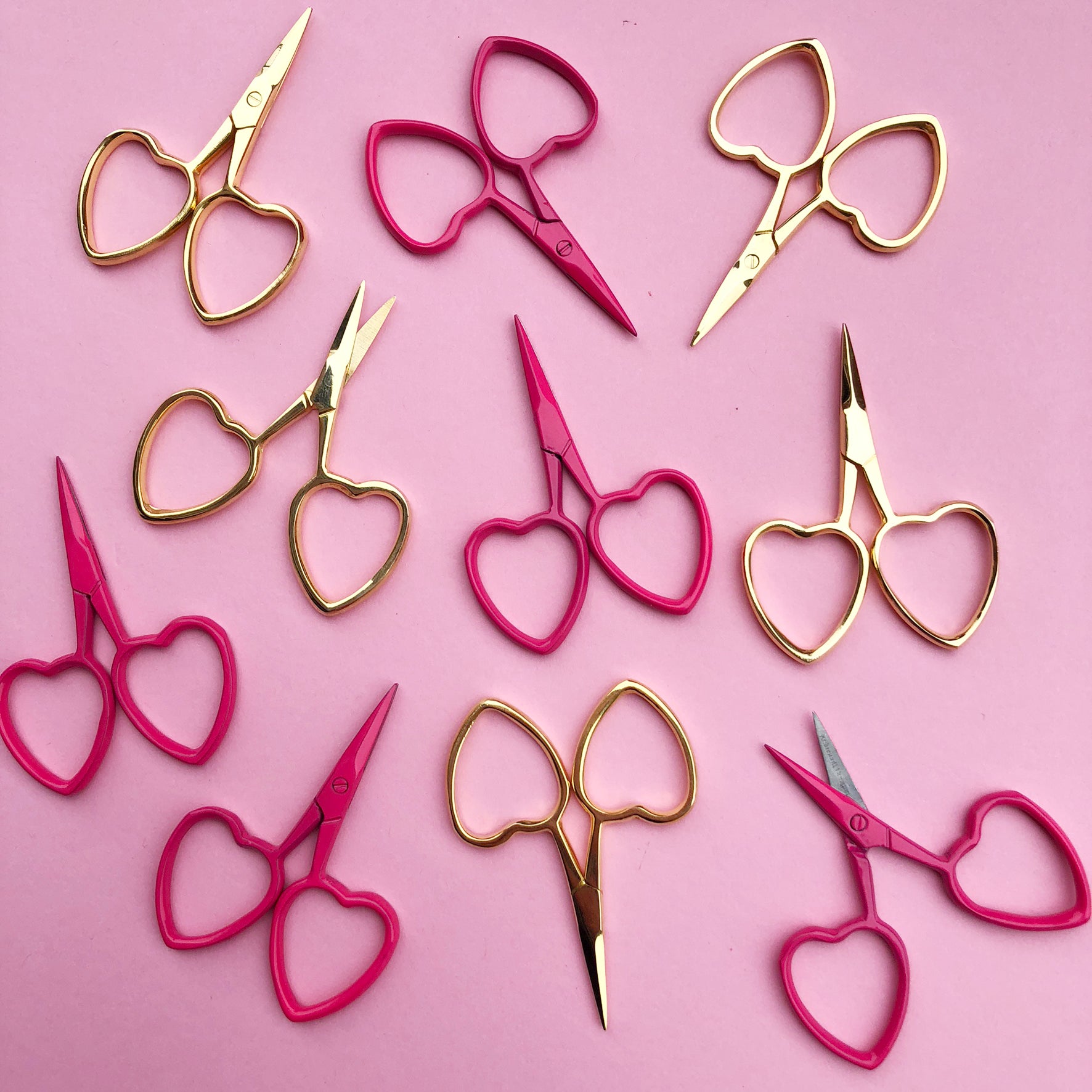 Little Love Scissors – Hello Bargello